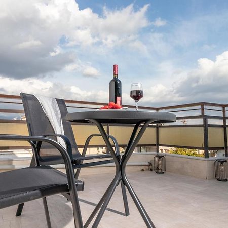 Z5 Sky Sparta Apartment Екстер'єр фото